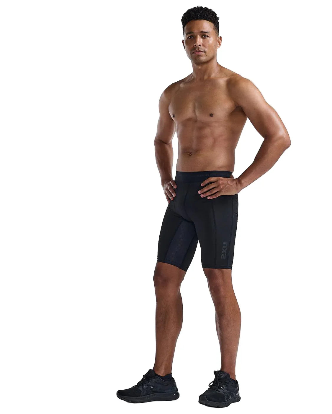BASE LAYER COMPRESSION SHORTS - 2XU - Cobbled Climbs