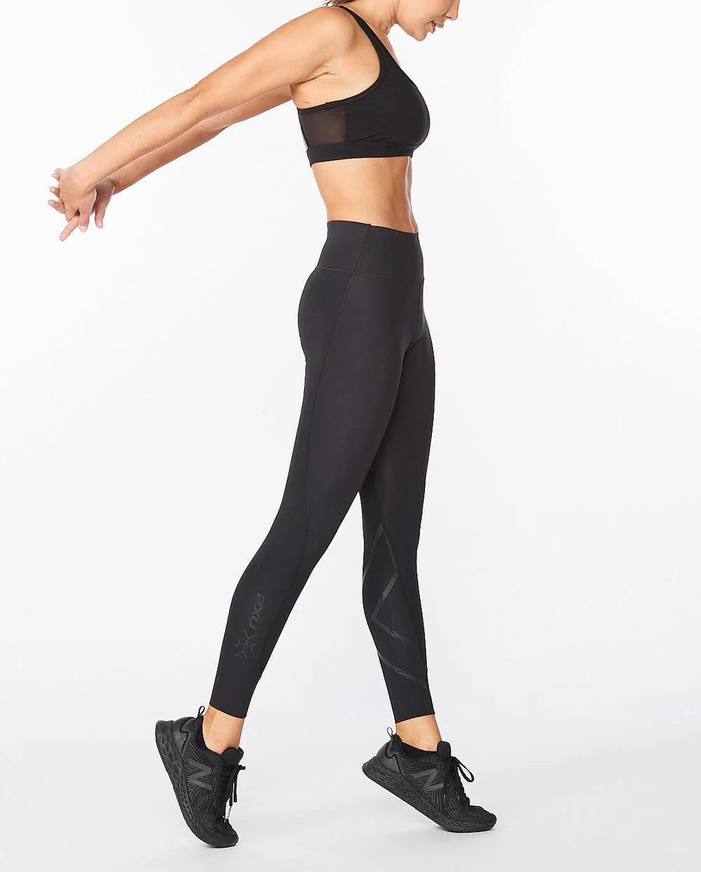 MID-RISE WOMENS COMPRESSION TIGHTS - 2XU - Cobbled Climbs