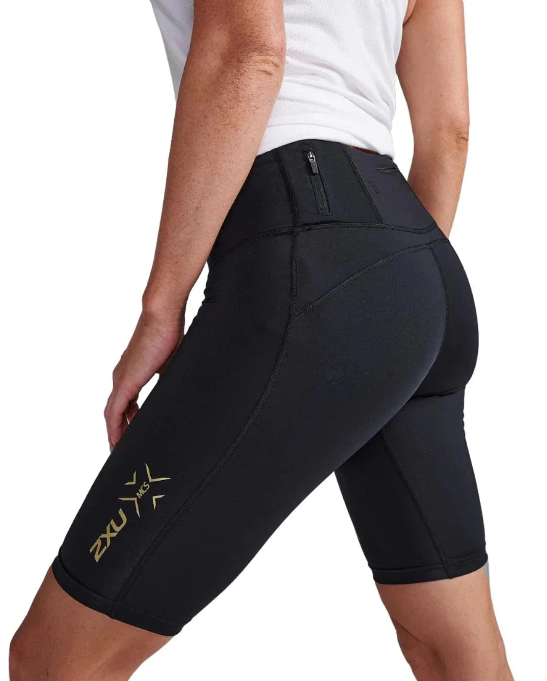 LIGHT SPEED MID-RISE WOMENS COMPRESSION SHORTS - 2XU - Cobbled Climbs