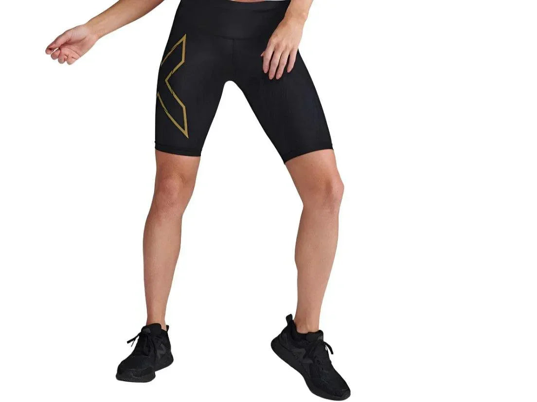 LIGHT SPEED MID-RISE WOMENS COMPRESSION SHORTS - 2XU - Cobbled Climbs