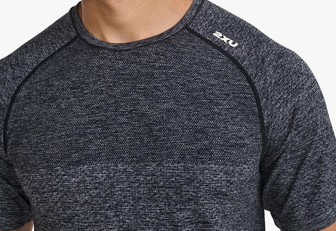 2XU Motion Tech Tee Men's T-Shirt (Grey Marie) - BUMSONTHESADDLE