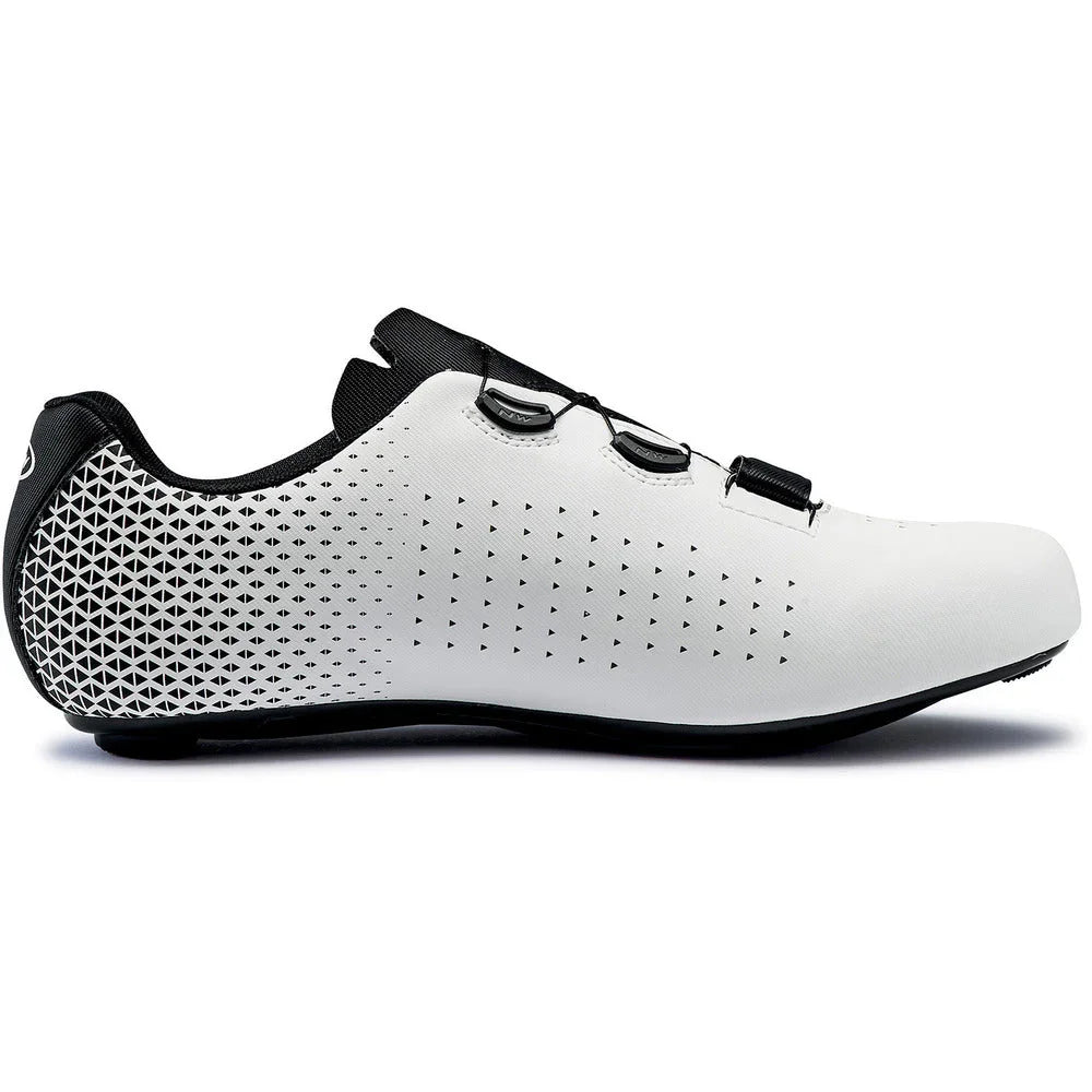 CORE PLUS 2 ROAD CYCLING SHOES - Northwave - Cobbled Climbs