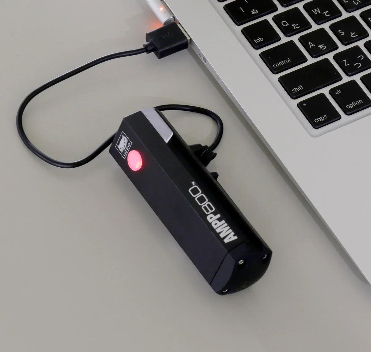 AMPP 800 FRONT LIGHT - Cateye - Cobbled Climbs