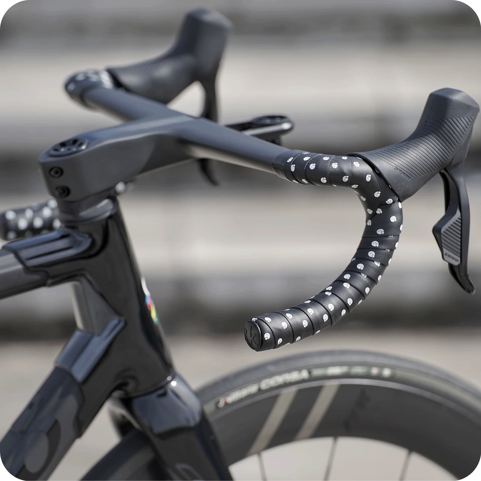 F1S CARBON INTEGRATED HANDLEBAR – Farsports premium cycling Drop Handlebars in India from Cobbled Climbs