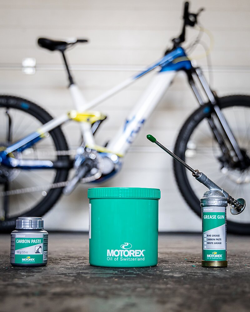 Carbon Paste | Motorex | Cobbled Climbs – view 3