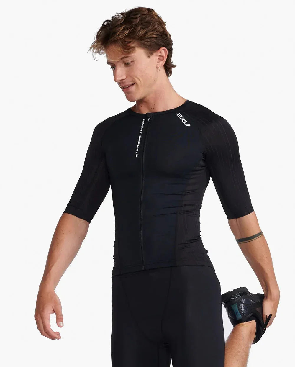 AERO SLEEVED TRI TOP - 2XU - Cobbled Climbs