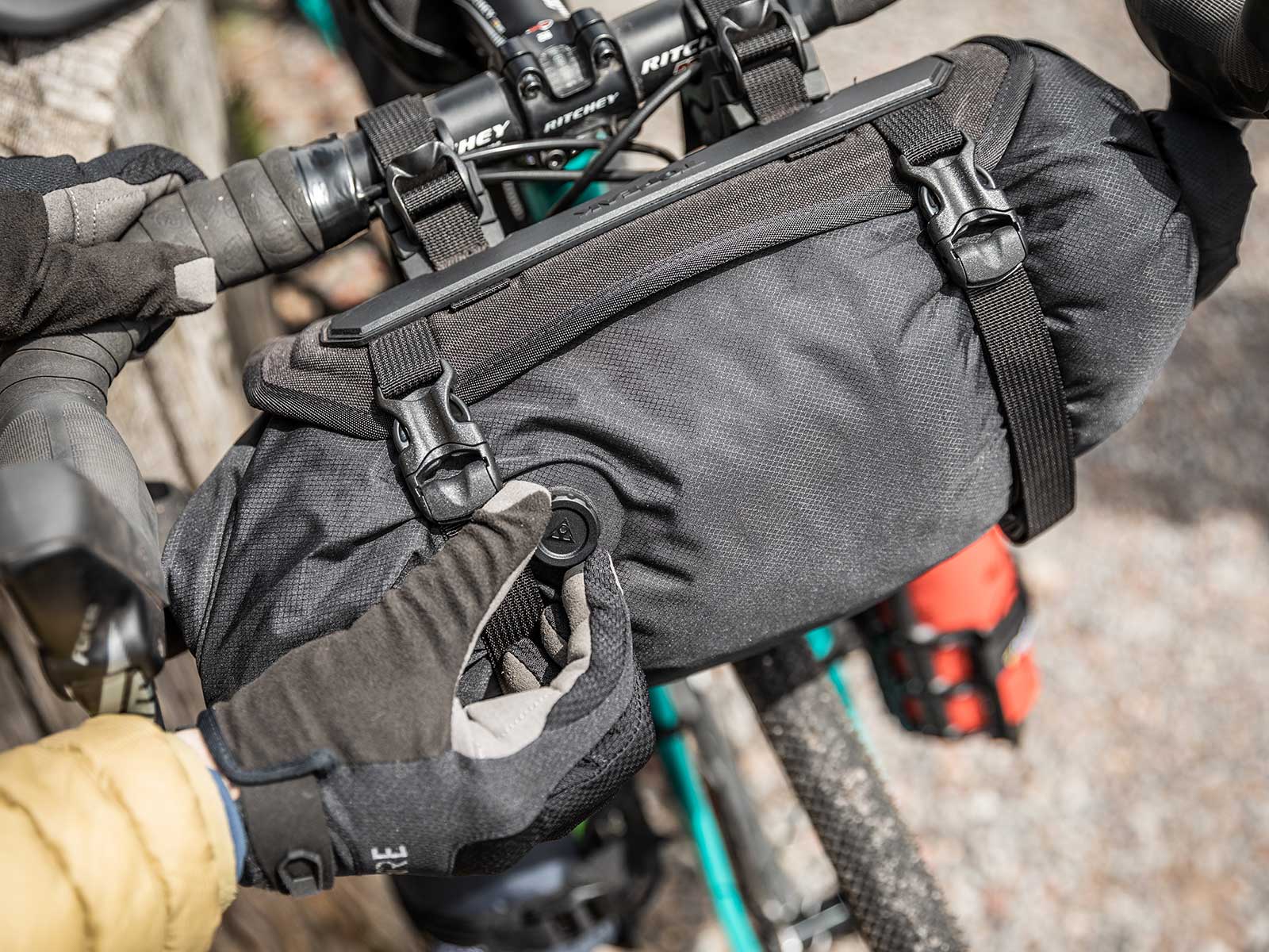 FRONTLOADER HANDLEBAR BAG - Topeak - Cobbled Climbs