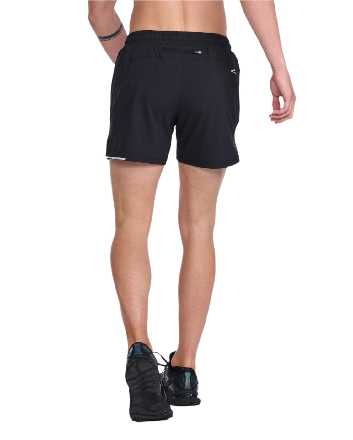 AERO 5 INCH SHORTS – 2XU premium cycling Running Shorts in India from Cobbled Climbs