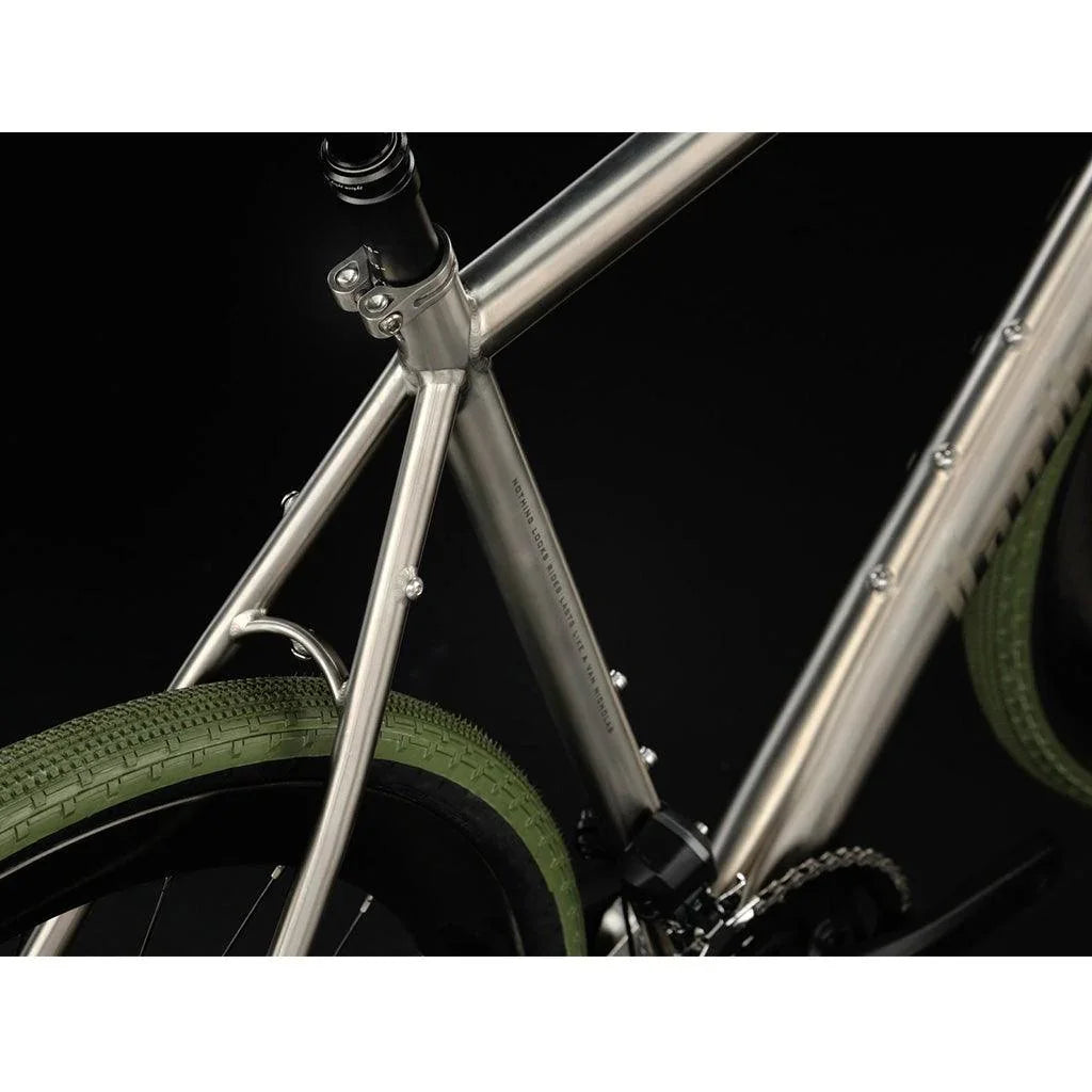 Rowtag Titanium DISC Frameset - Van Nicholas - Cobbled Climbs