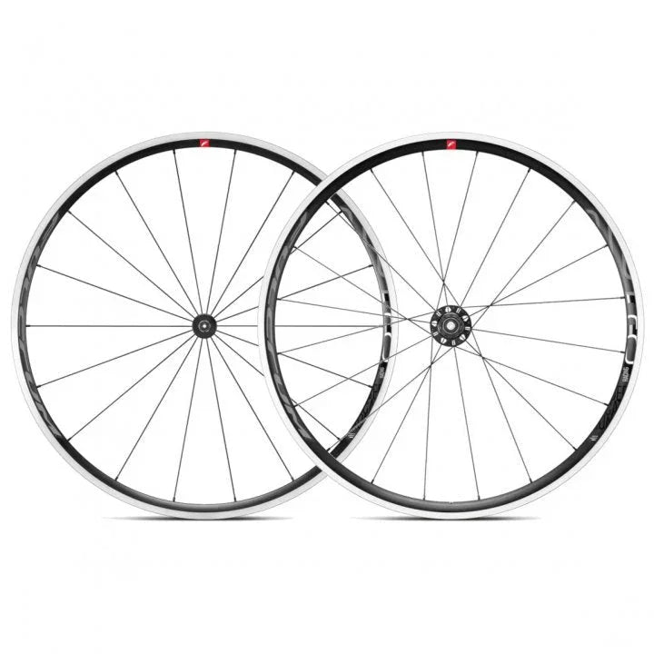 Racing 6 RIM Wheelset - Fulcrum Wheels - Cobbled Climbs