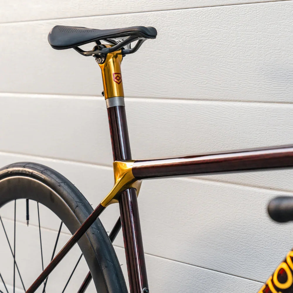 Super Leggera - Bastion - Cobbled Climbs