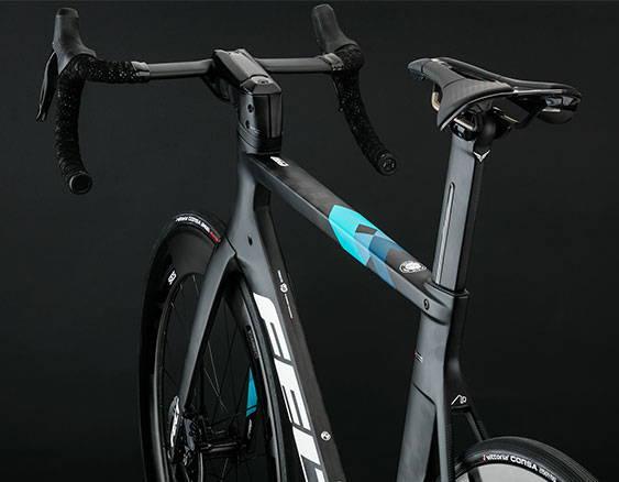 AR ADVANCED ULTEGRA DISC ROAD BIKE - Felt - Cobbled Climbs