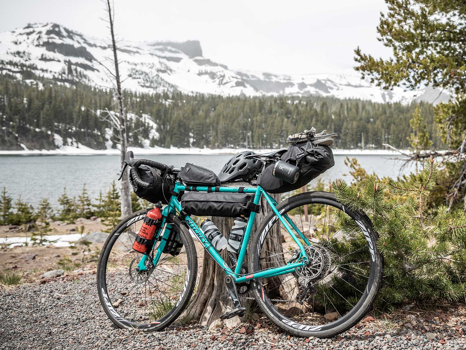 MIDLOADER TOP TUBE BAG – Topeak premium cycling Frame Bags in India from Cobbled Climbs