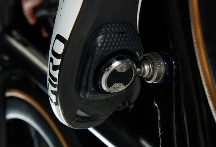 KICKR ROLLR SMART BIKE ROLLER - Wahoo - Cobbled Climbs