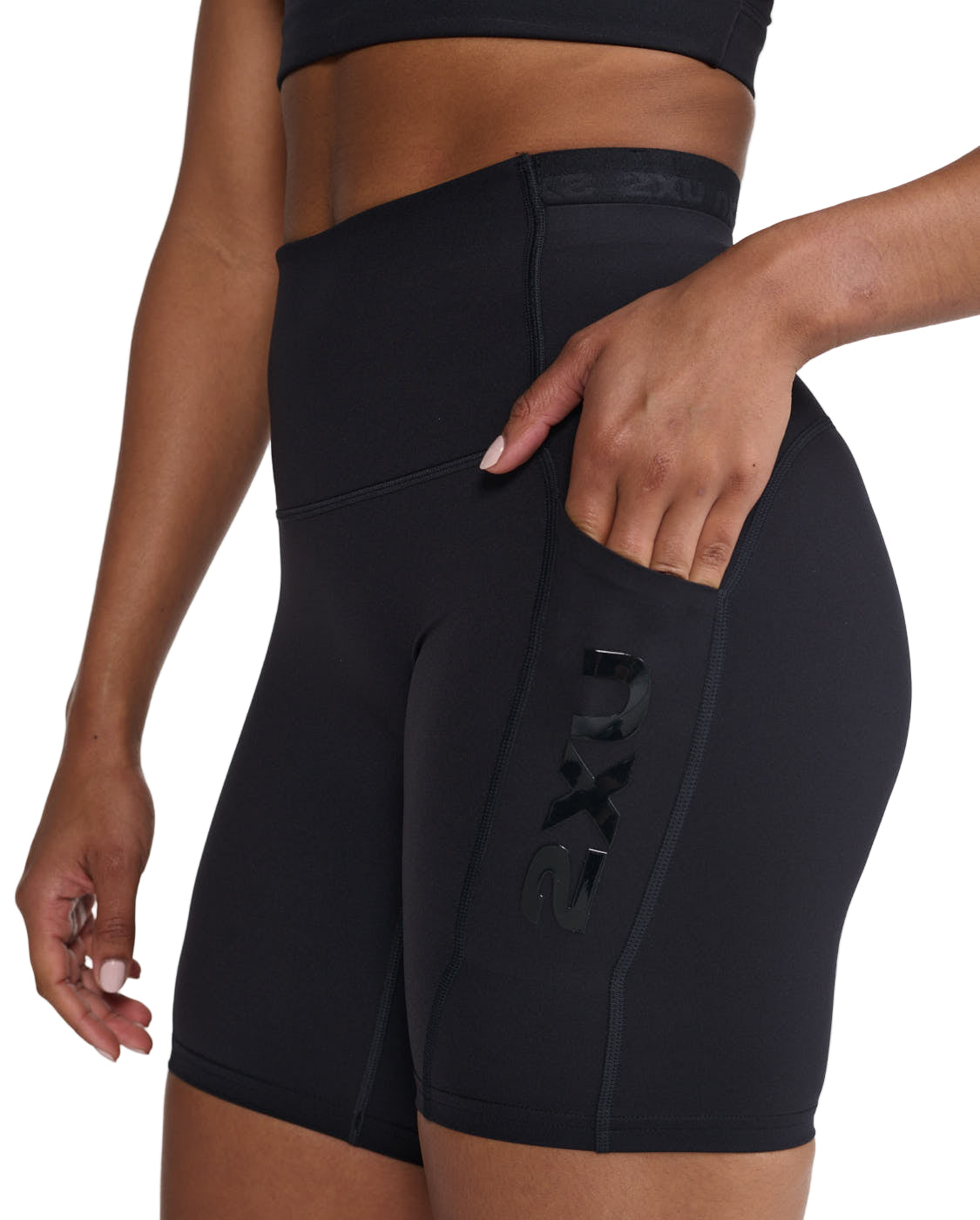 Form Stash Hi-Rise Compression Women’s Cyling Short (Black/Black) – 2XU premium cycling Cycling Shorts in India from Cobbled Climbs