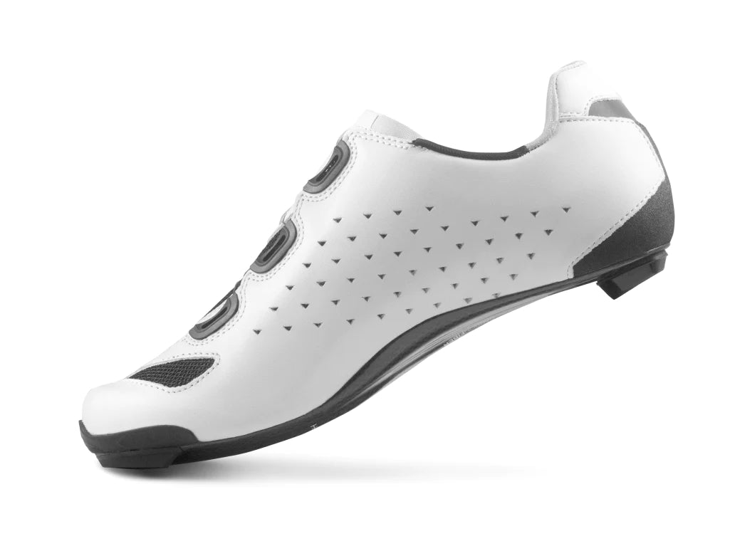CX238 – Lake premium cycling Shoes in India from Cobbled Climbs