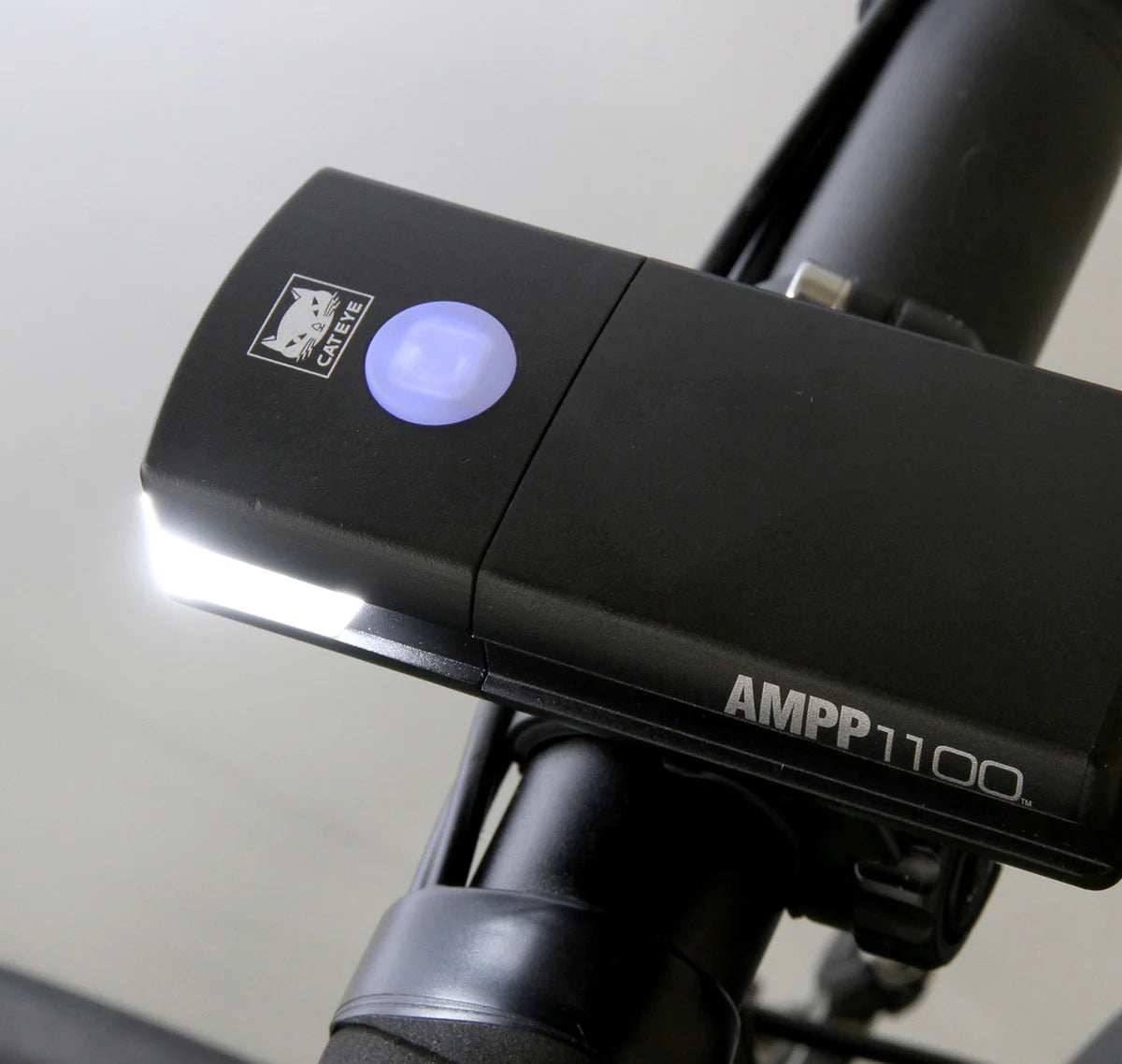 AMPP 1100 FRONT LIGHT