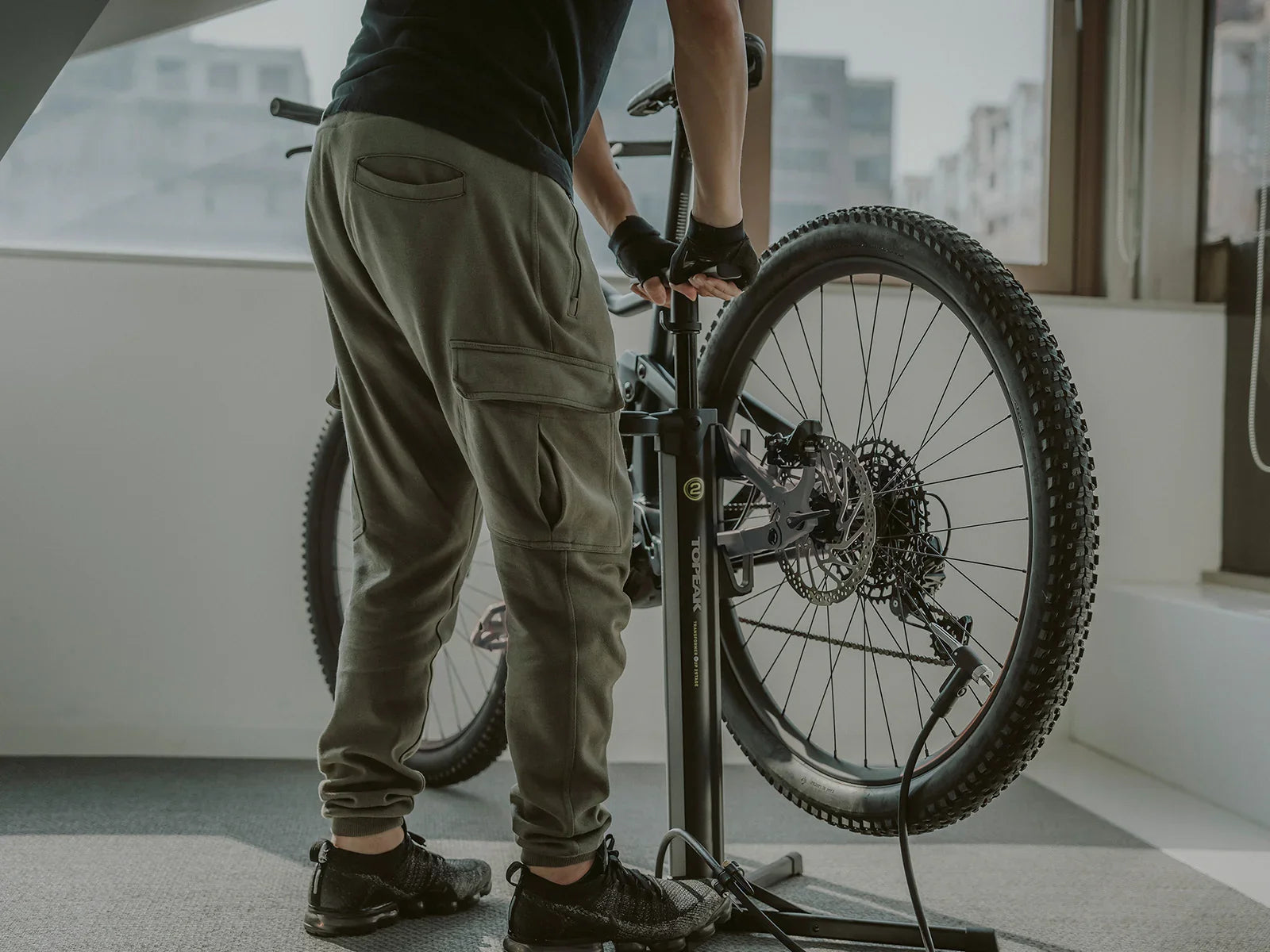 TRANSFORMER EUP 2STAGE FLOOR PUMP - Topeak - Cobbled Climbs