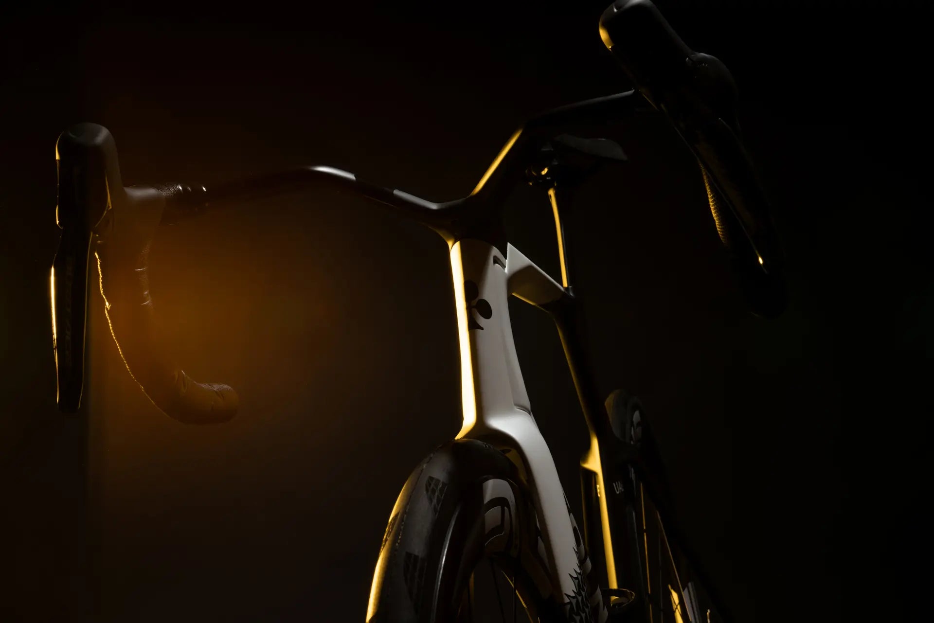 Y1RS Frameset | Colnago | Cobbled Climbs – view 10