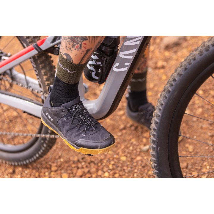 EDGE CYCLING SOCKS