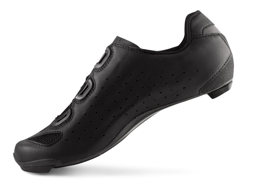 CX238 – Lake premium cycling Shoes in India from Cobbled Climbs