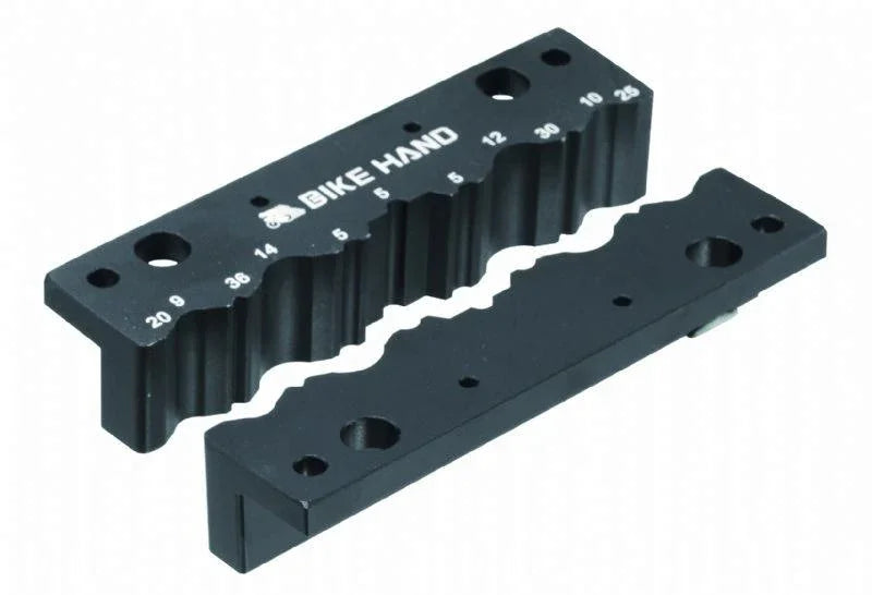 Axle Vise - Bike Hand - Cobbled Climbs