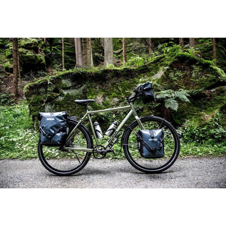 ULTIMATE SIX CLASSIC HANDLEBAR BAG BLACK from Ortlieb Cobbled
