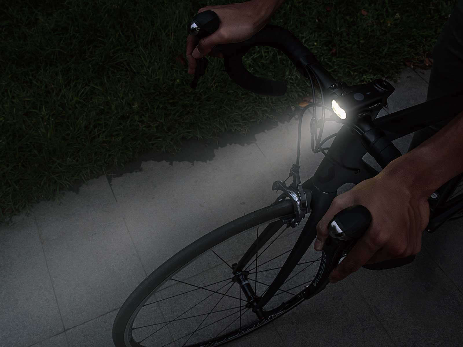HEADLUX 450 FRONT LIGHT – Topeak premium cycling Front Lights in India from Cobbled Climbs